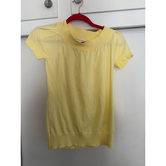 BANANA REPUBLIC WOMENS YELLOW SHORT SLEEVE TOP SZ XS - Picture 1 of 2